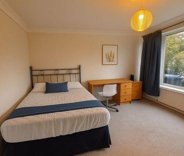 4 bedroom terraced house to rent - Photo 2