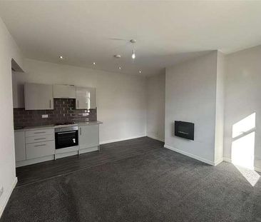 Colbeck Avenue, Batley, WF17 - Photo 2