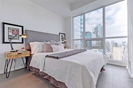 For Lease - 70 Temperance Street Unit# 3815, Toronto, Ontario - Photo 2