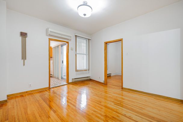 Rue Clark, H2T 2V2, Montréal - Photo 1