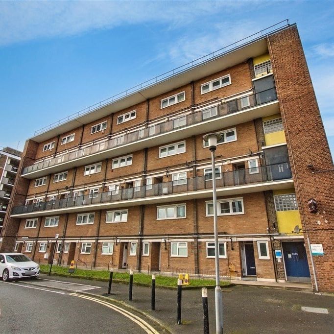 3 Bed Maisonette, Tomson House, SE1 - Photo 1