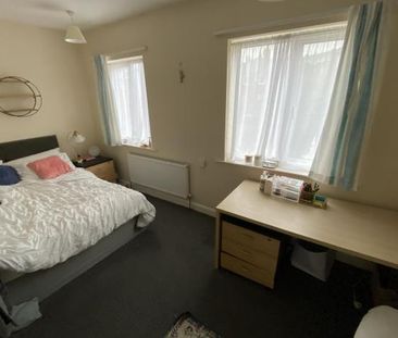 Marian Terrace - , - Photo 1