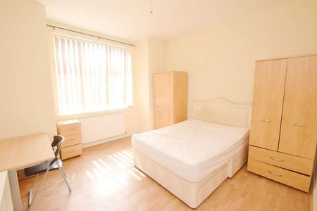 Upper Kent Road, Victoria Park, Manchester, M14 - Photo 5