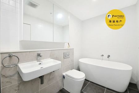 “Modern Stunning 2 Bedder Apartment Proximity to All Amenities” - Photo 4