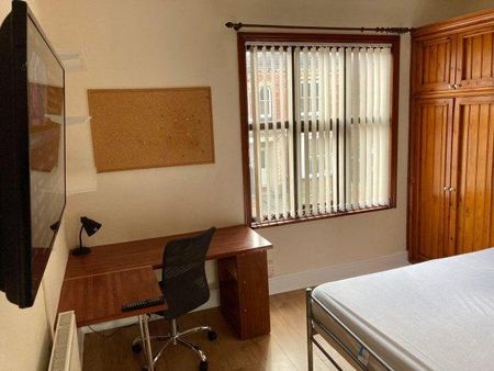 4 bedroom house share to rent - Photo 4