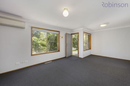 Two Bedroom Air Conditioned Town House with parking - Photo 4