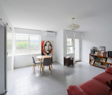 High Style, Big Personality, Inner-City Travancore - Photo 1