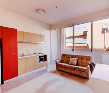 Large 1 Bedroom - Photo 1