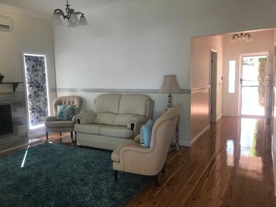 Tamworth Furnished Accommodation - North Tamworth - Photo 1