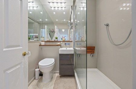 2 bedroom flat to rent - Photo 3