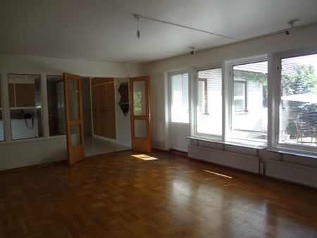 Lindhovsvägen, Tumba - Photo 2