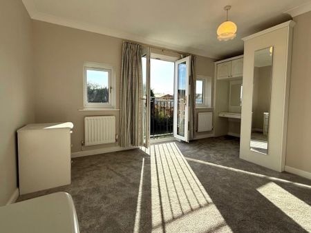 4 bedroom townhouse to rent - Photo 5