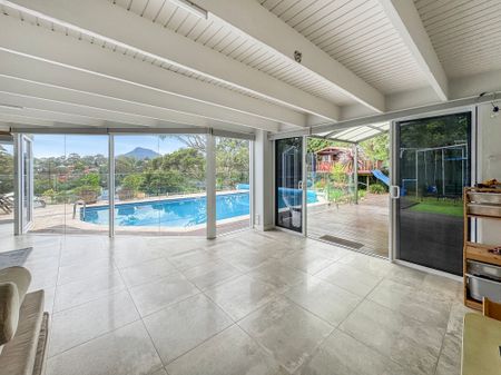 6 Iraga Avenue, WEST WOLLONGONG NSW 2500 - Photo 5