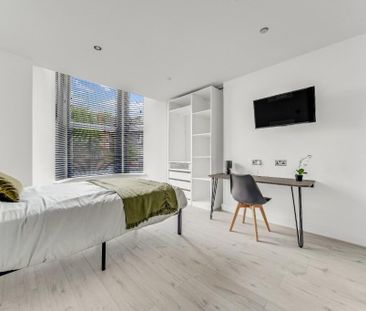 6 bedroom house to rent - Photo 2