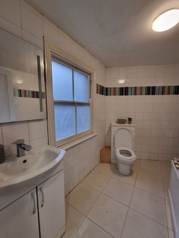 Room in a Shared House, Maxted Road, SE15 - Photo 4