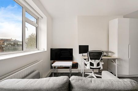 Studio to rent - Photo 2