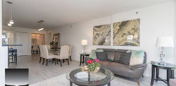 (ORCA-REF#702289)*Timeless elegance nestled in Yaletown District* - Photo 2