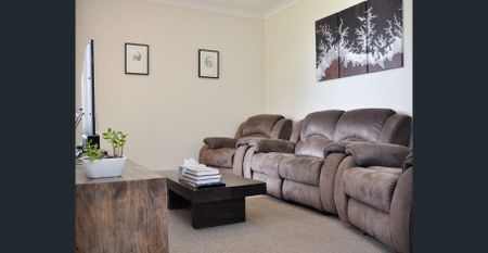 A home, not just a villa. - Photo 2