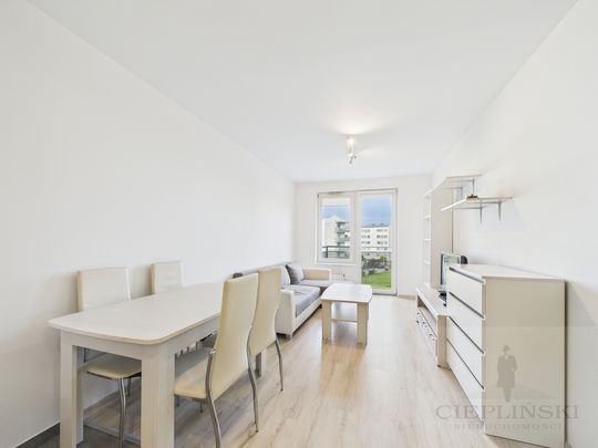 Dwa pokoje z garażem na strzeżonym osiedlu - Zdjęcie 1