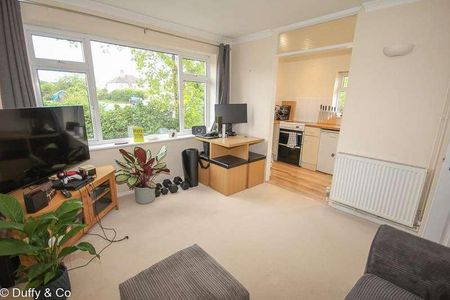 Hatchgate Close, Cuckfield, Haywards Heath, RH17 - Photo 2