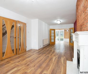 3 bed Semi-detached in 89 Hughenden Avenue , High Wycombe, HP13 5SL - Photo 2