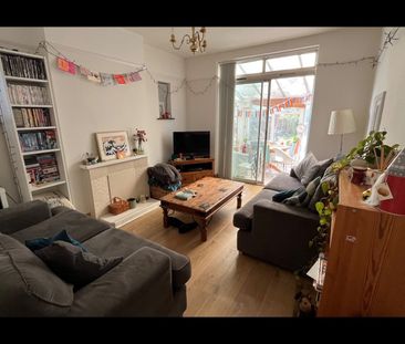 Room in a Shared House, London, SW20 - Photo 3