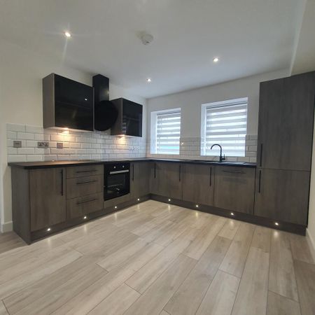 2 bedroom flat to rent - Photo 4