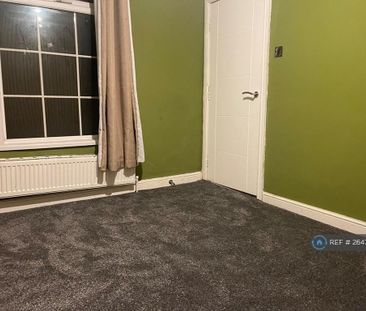 4 bedroom terraced house to rent - Photo 6