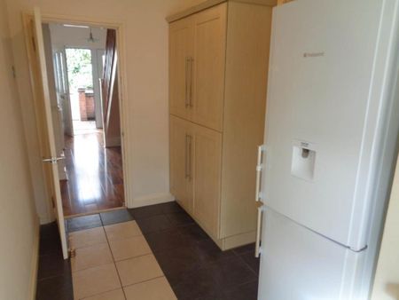 3 bedroom terraced house to rent - Photo 2