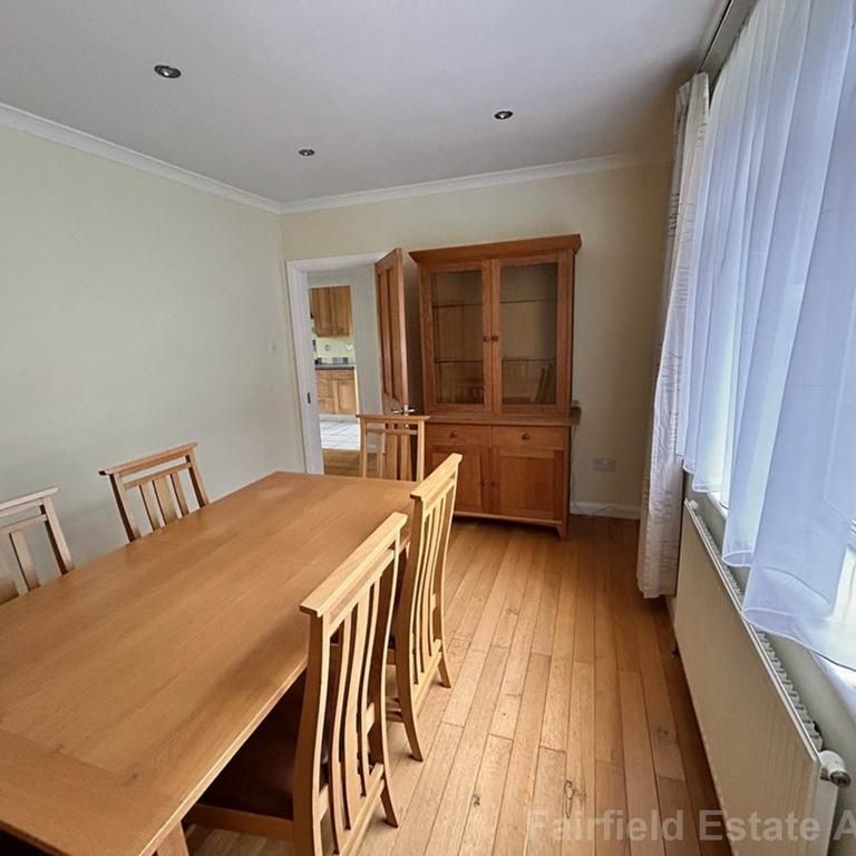 3 bedroom semi-detached house to rent - Photo 1
