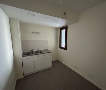 Location Appartement 4 pièces 80 m² La Châtre - Photo 4