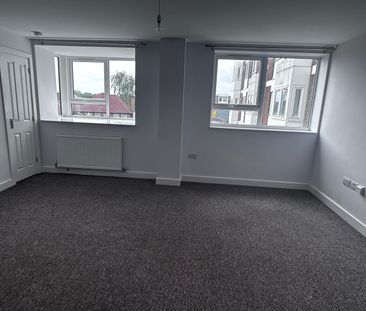 QUEENSWAY, BLETCHLEY - 1 BEDROOM - Photo 5