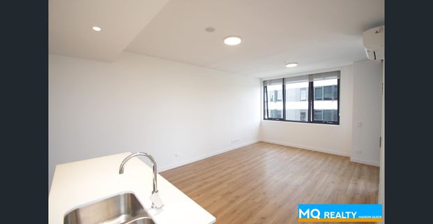 Modern 1 Bedroom Apartment with Timber Flooring in Prime Lidcombe Location - Photo 1
