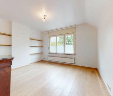 House for rent - Photo 3