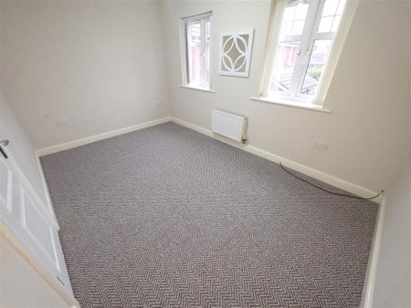 3 bedroom terraced house to rent - Photo 3