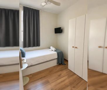 Room in a shared 3-bedroom apartment for rent in Sants, bills included - Photo 5