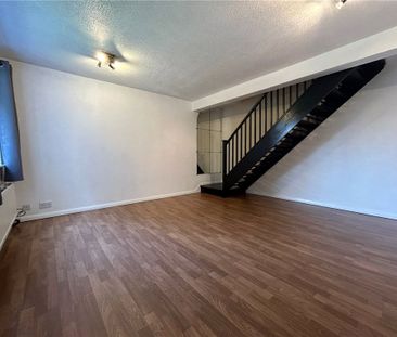 Gorse Court, Guildford, GU4 7XZ - Photo 2