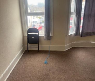 3 Bed Maisonette, Brighton Road, CR2 - Photo 1