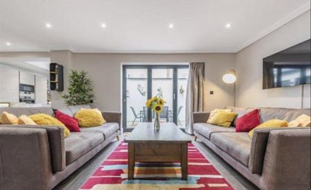 3 bedroom terraced house to rent - Photo 2