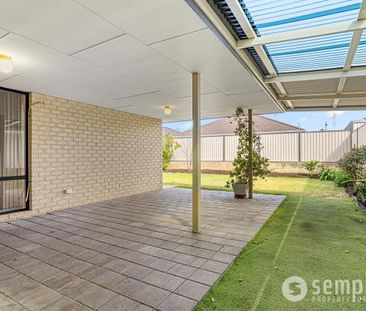 Picture Perfect family home. - Photo 1