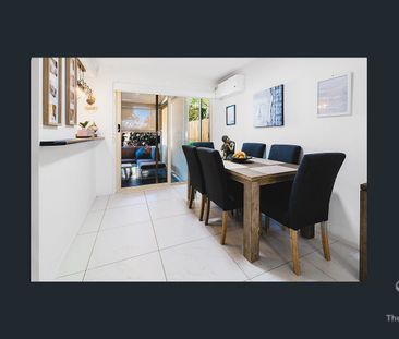 3 Bedroom Townhouse - Photo 3