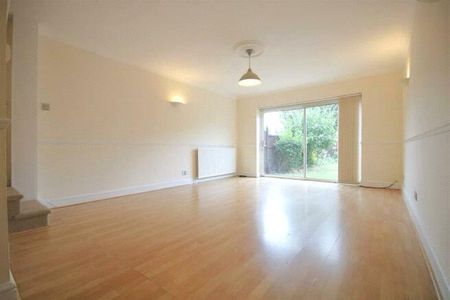 3 bedroom terraced house to rent - Photo 4