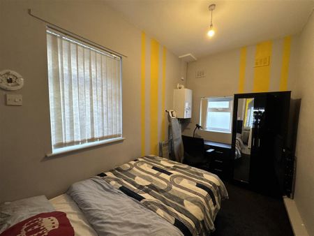 1 bedroom semi-detached house to rent - Photo 2