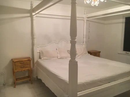 North York Furnished Main House Rental on Garthdale Court – Gorgeous 3 Bed 3 Bath with Private Yard and Pet Friendly - Photo 3