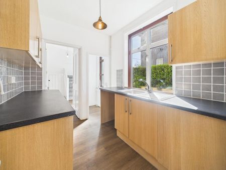 3 bedroom semi-detached house to rent - Photo 3