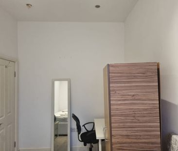 Room in a Shared House, Cricklewood Broadway, NW2 - Photo 2