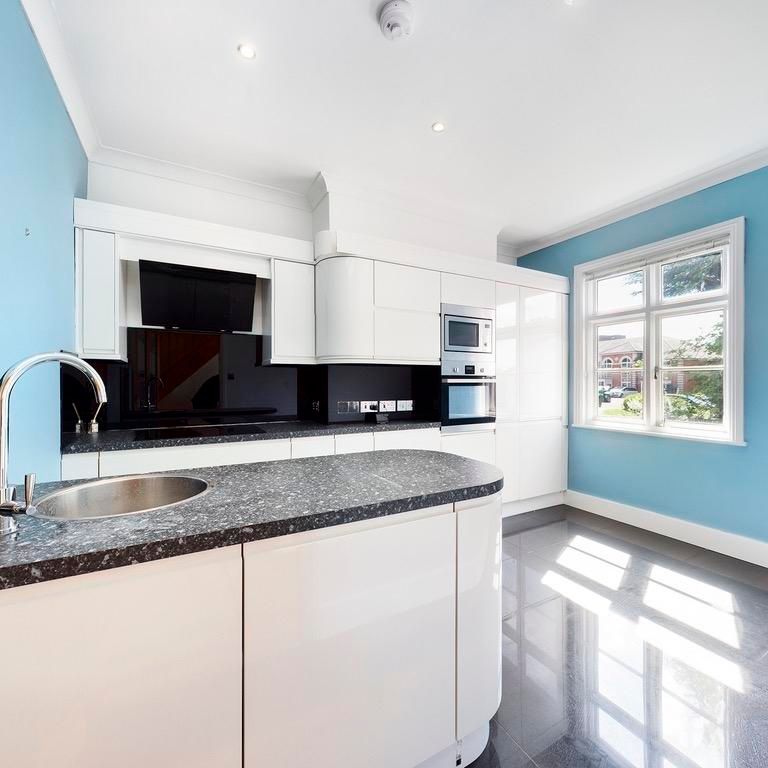 Bicester Road, Aylesbury - Photo 1