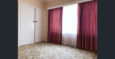 Prime Location House You Don't Want To Miss! - Photo 3