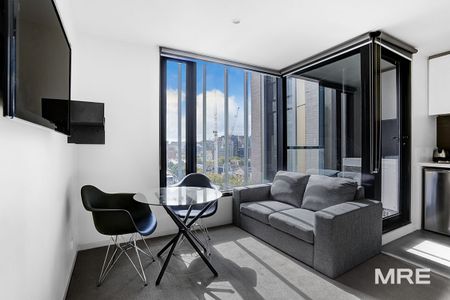 810/253 Franklin Street, Melbourne - Photo 3