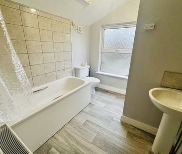 Cromwell Road - Photo 1